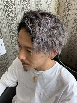 ヘアーグランデシーク(Hair Grande Seeek) メンズにおすすめ！グラデーションスパイラルパーマ