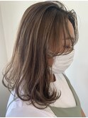 シアーベージュ