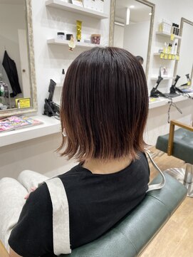アクルヘアーバイテソロ(AKUR hair by tesoro) ぱつっとグラデ