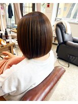 スアバイキキ(SuA by kiki.)&nbsp;レイヤーボブ/外ハネボブ/大人ショート/ニュアンスカラー[千葉〕