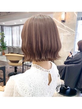 ロシェ 横浜店(loche) 外ハネボブ×メルティカラー×似合わせカット[横浜駅]
