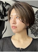 切りっぱなしショート・ボブ/絶壁解消/前髪あり/30代/40代/面長