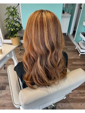 フローリア(flowria) ブロンドハイライト