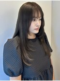 ロング韓国風レイヤー顔周りカット透明感カラーオリーブアッシュ