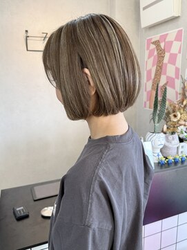 ナジック(749) ボブ×白髪ぼかしハイライト