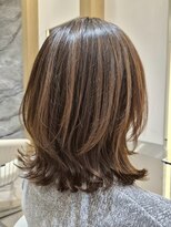 ソワネ 表参道(soigne)&nbsp;表参道酸性ストレートミディアムレイヤーアッシュベージュ40代