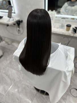 シシ 銀座(sisi) 【縮毛矯正/髪質改善/トリートメント/白髪染め/白髪ぼかし】