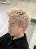 スパイキーショート ホワイトミルクティー