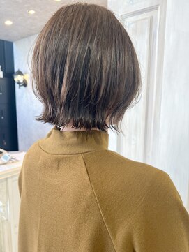 キャアリー(Caary) 福山市美容室Caary外ハネレイヤーボブくすみブラウンカラー