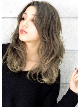 ヘアサロン ガリカ 表参道(hair salon Gallica) 『 グレージュ × グラデーション 』 外国人風 ☆ セミロング♪