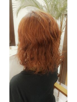 美容室 ボヌール 【ボヌール】ボサふわウェーブ【レイヤーミディ】