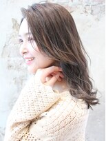 アフロート ルヴア(AFLOAT RUVUA)&nbsp;京佳【イルミナカラー透明感アッシュブラウン×上品くびれ巻き】