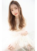 シースルーバングで魅せる美人ロングカール
