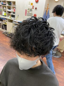 メンズ美容室 タカミ 緩め スパイラルマッシュ 無造作