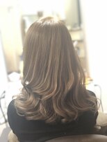 ムーア(MUA) 【MUA 大泉】くすみベージュ×セミロング