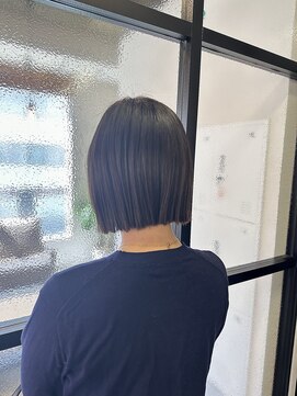 トリニティ 本厚木(trinity) プツッと切りっぱなしボブ/本厚木