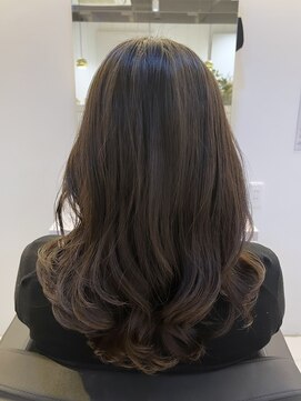 リー 四ツ橋(Lee) 【kanna】コテ巻き風パーマ