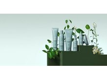 【AVEDAスカルプソリューション】ご存じでしたか？頭皮は、顔の肌と同じように老化します。