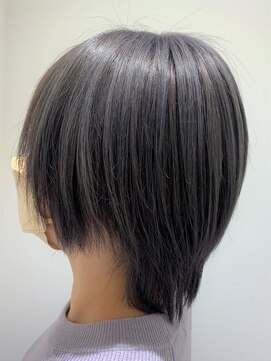 アズールサン 草加西口店(azule-sun) ダブルカラー,シルバー,ウルフカット【草加】