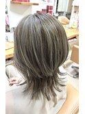 グレージュ×レイヤーウルフ×デザインカラー