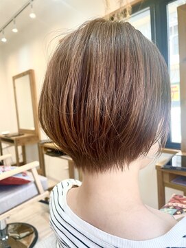 ケシキ(ke:siki) 耳掛けショートボブ