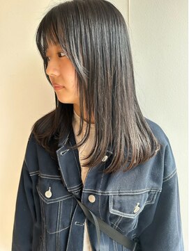 ツイギー 宮西店(TWiGGY) Aラインに顔周りのレイヤーカット