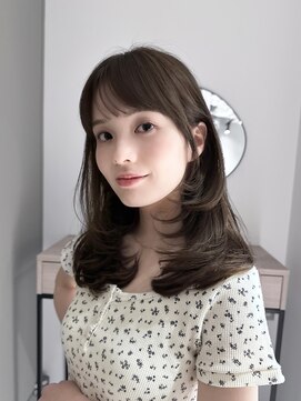 ミンクスオーバー(MINX OVER) イメチェン／似合わせカット/グレージュ／大手町