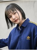オリーブカラー切りっぱなしボブワイドバングオン眉フルバング