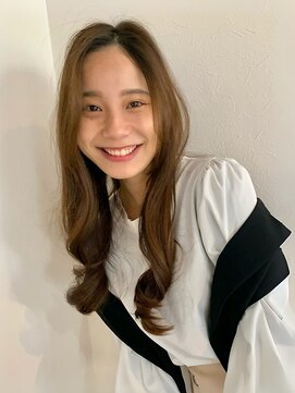 アンニュ(annuy) 前髪なし ブラウンベージュ ロングレイヤー 顔周りカット 20代