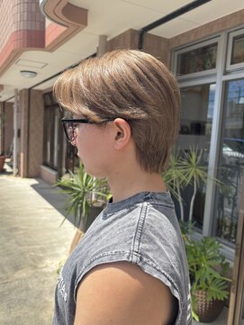 イェスオキナワ(yes okinawa) センターパートメンズカット