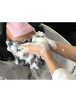 ettoのシャンプーは最高の癒し＆リラックス効果！フルフラットシャンプー台で施術のヘッドスパが大人気☆