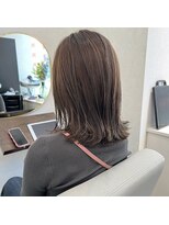 イル 天神西通り店(ill)&nbsp;20代30代ボブ/ミディアムレイヤー／グレージュ/透明感/天神/大名