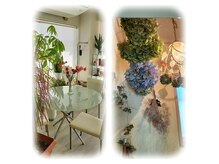 Hairmake&Bridal グレイスの雰囲気（観葉植物、お花もいっぱいの店内です♪）