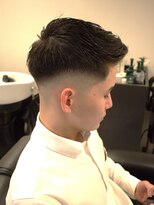 フリーク バーバーショップ 都島店(FREAK BARBER SHOP)&nbsp;フェード スキンフェード ツーブロック 刈り上げ フェザーアップ
