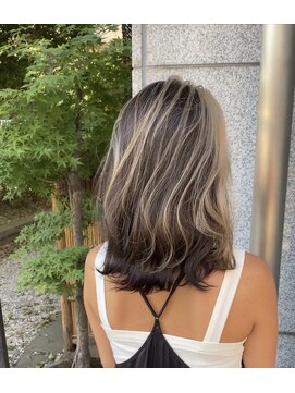 オーストヘアー リュウール(Aust hair Lueur) フレーミングハイライト