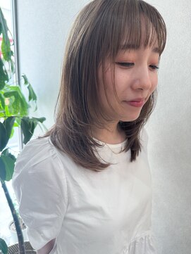 エン(en,) ハイトーンベージュ/レイヤーカット/顔まわりレイヤー