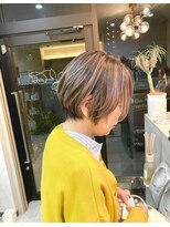 カロ(Caro)&nbsp;大人ショート/グレージュ白髪ぼかし