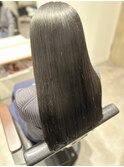 暗髪ロングストレート　美しい美髪を一緒に創ります