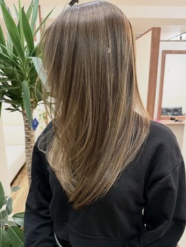 ダアッカ(da acca) シアーベージュハイライト