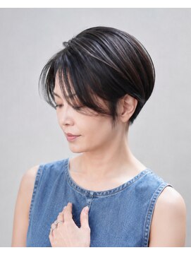 ヘアスタジオヘーフリヒ(HAIR STUDIO HoFLICH) “自分らしさ”に優しく寄り添うショートヘア