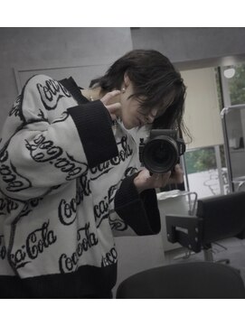 シン(syn) 前下がり ミディアムマッシュウルフ