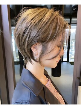 ミィ 表参道(mee.) 【mee.】耳かけ ヌーディベージュ ショート