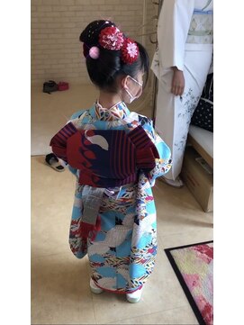 タケダ美容室 七五三の7歳の女の子☆