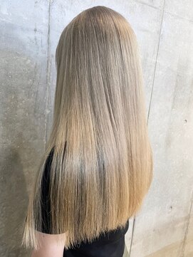 セル(CELL) ミルクティーベージュ ダブルカラー ブリーチ ストレート