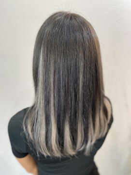 ラビス クローバー(Lovis clover) ダークグレー　シルバー