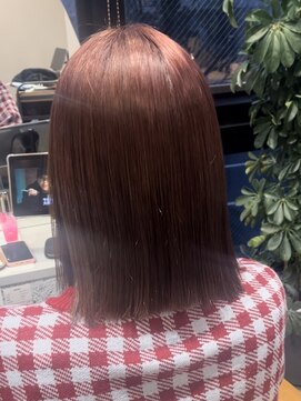 イオス(EOS) ピンクカラー　ブリーチなし　すとんボブ/YUKA