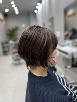 オーロラヘアー(Aurora hair)の写真/髪にも頭皮にも優しいカラー剤を使用。ダメージを最小限に抑えながら、ツヤ感たっぷりのカラーが叶う◇