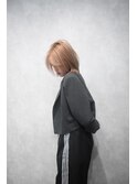 ベージュ