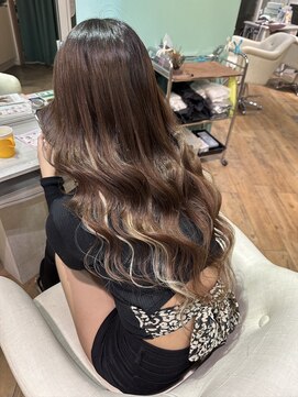 ミラシィ 成田(Mirashy) ハイライトカラーミルクティーベージュレイヤーカット