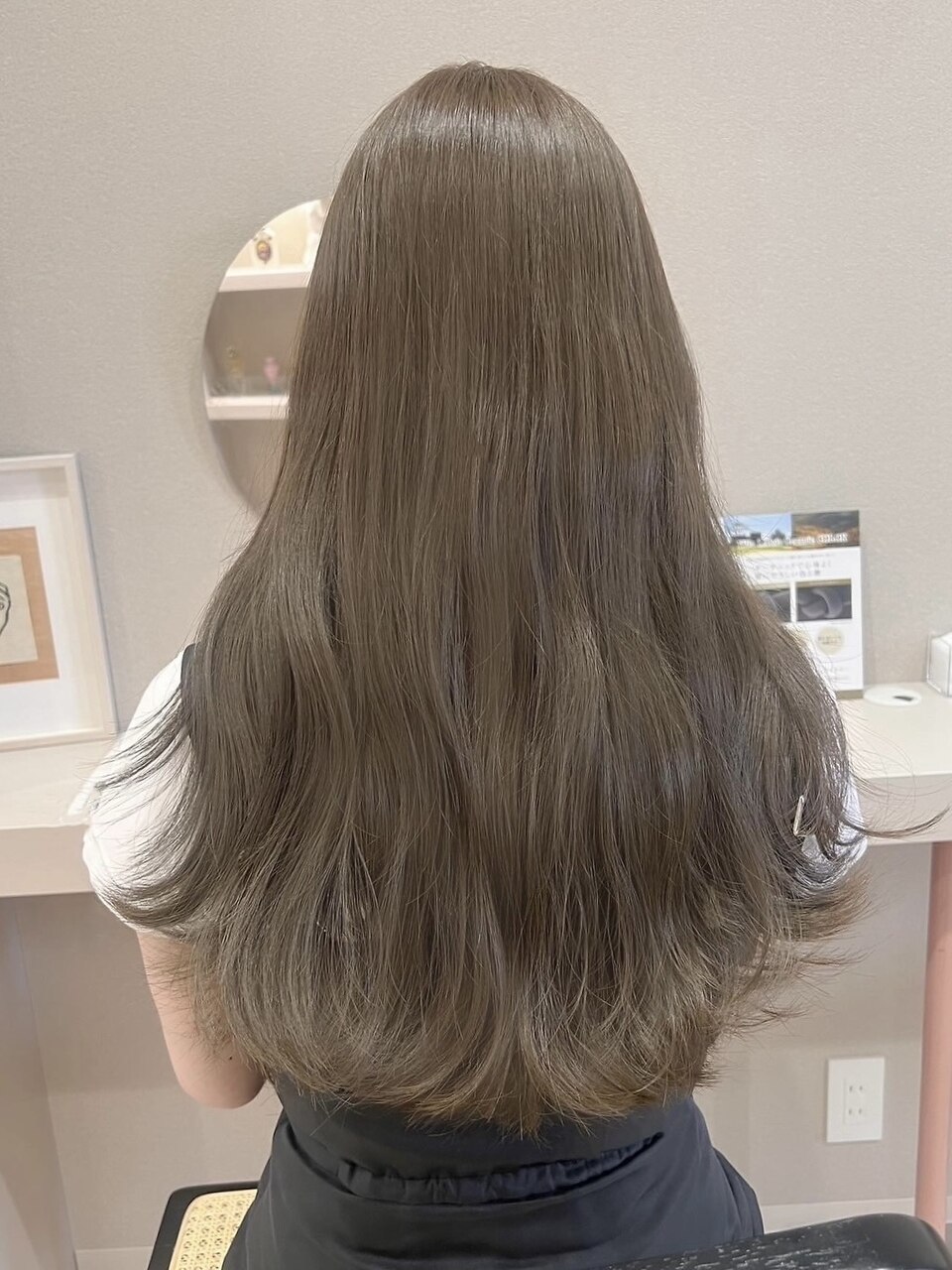 ピンクベージュ/艶ロング/表参道/原宿